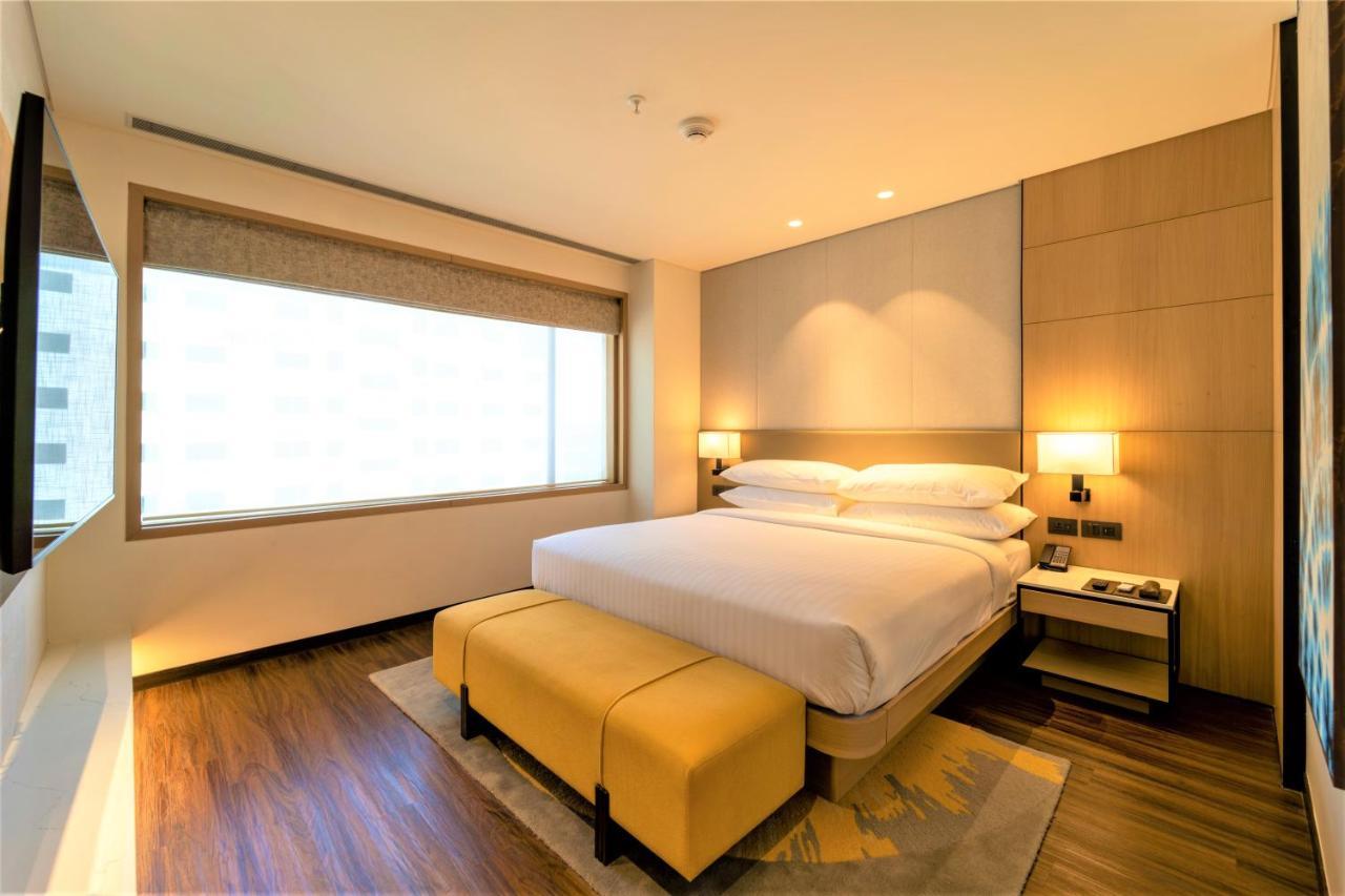 Courtyard By Marriott Hotel